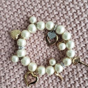 Pearl and Gold Charm Bracelet